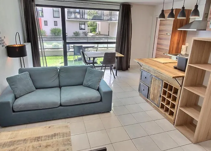Lumineux A Avec Terrasse, Parking Et Wifi - 5 Min Du Centre - Fr-1-722-1 Appartement