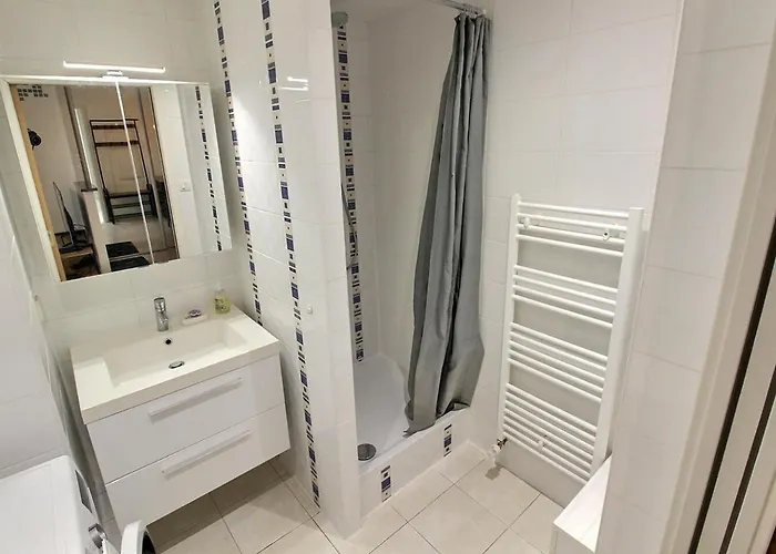 Апартаменты Lumineux A Avec Terrasse, Parking Et Wifi - 5 Min Du Centre - Fr-1-722-1