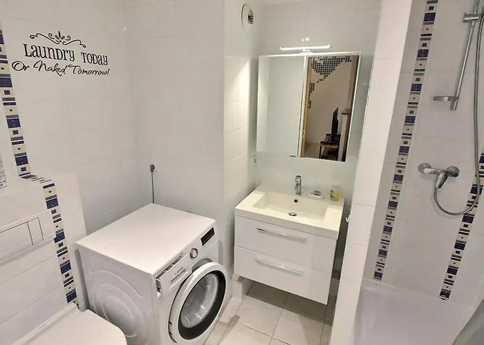 Lumineux A Avec Terrasse, Parking Et Wifi - 5 Min Du Centre - Fr-1-722-1 *