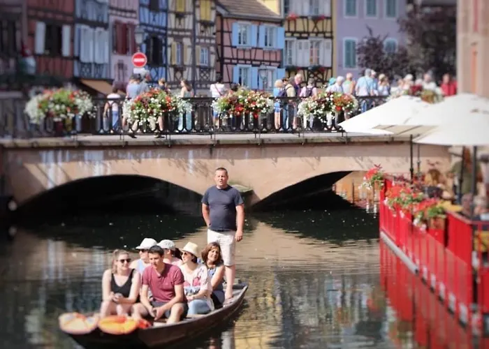 Lumineux A Avec Terrasse, Parking Et Wifi - 5 Min Du Centre - Fr-1-722-1 Appartement